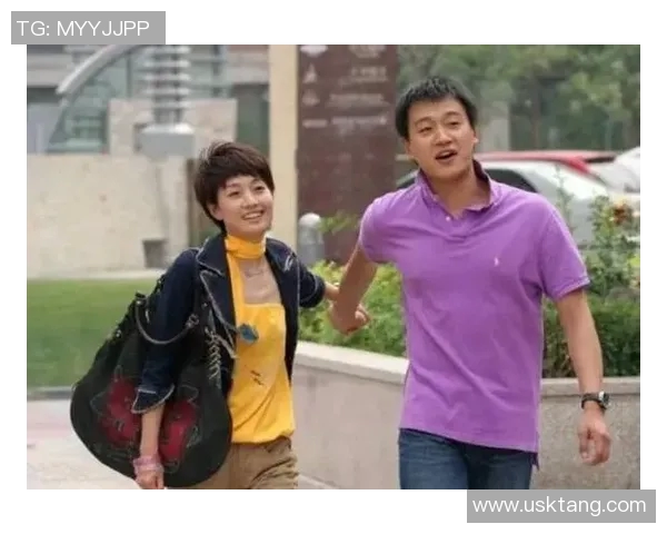 洋子小姐如何从普通女孩成长为足球明星的励志故事与奋斗历程